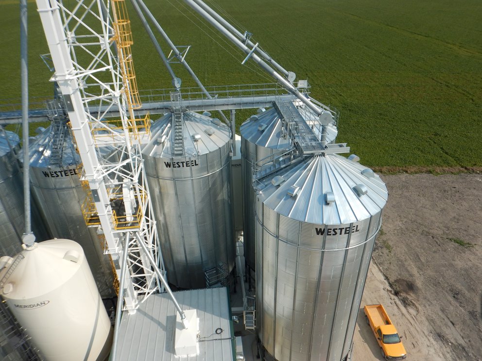 Feed Facility in Niverville, Manitoba Image